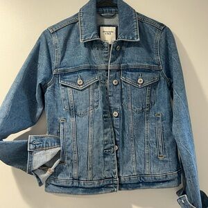 Abercrombie & Fitch Denim Label Detail